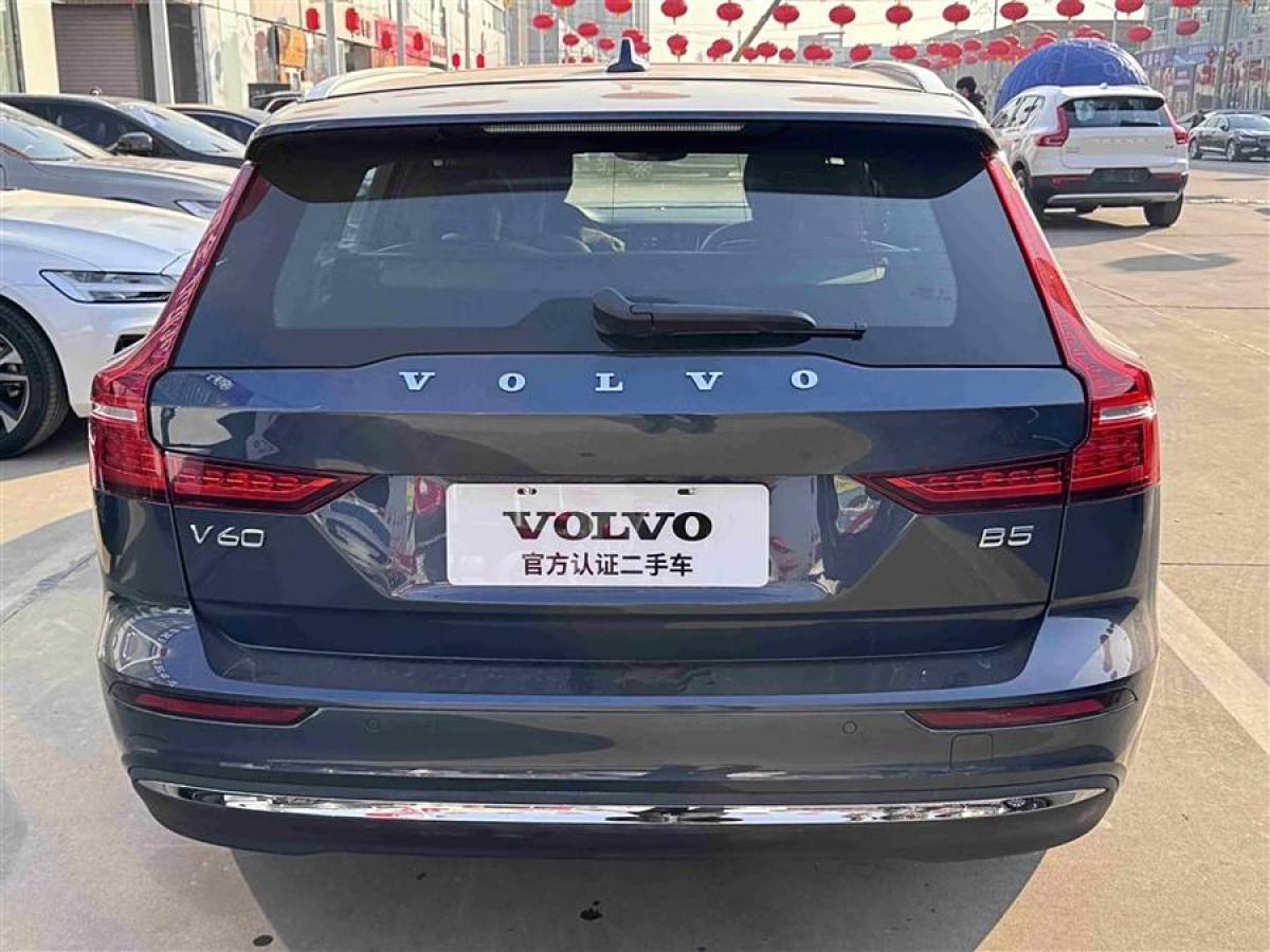 沃爾沃 V60  2024款 B5 智遠(yuǎn)豪華版圖片