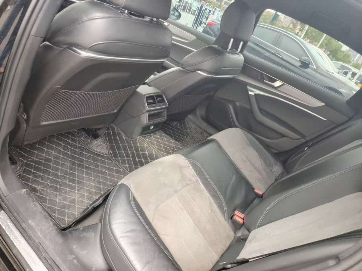 奧迪 奧迪A6L  2022款 40 TFSI 豪華動(dòng)感型圖片