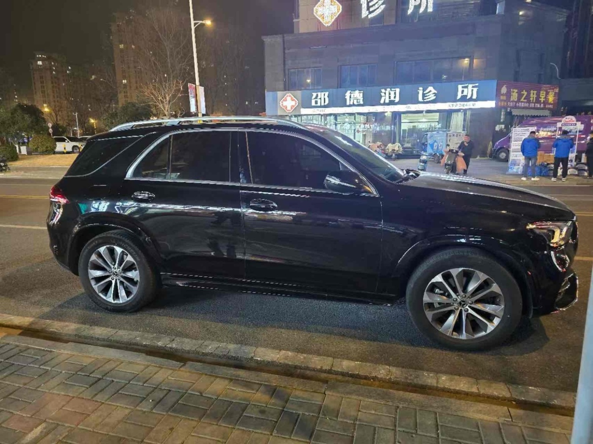 奔馳GLE級(jí) 2023款 GLE 350 4MATIC 時(shí)尚型圖片