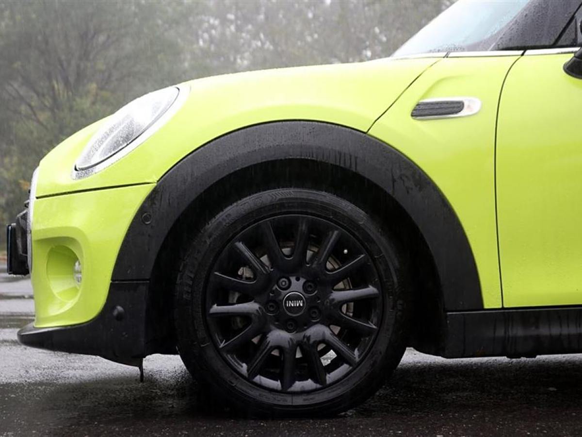 MINI COUNTRYMAN  2018款 1.5T COOPER 經(jīng)典派圖片