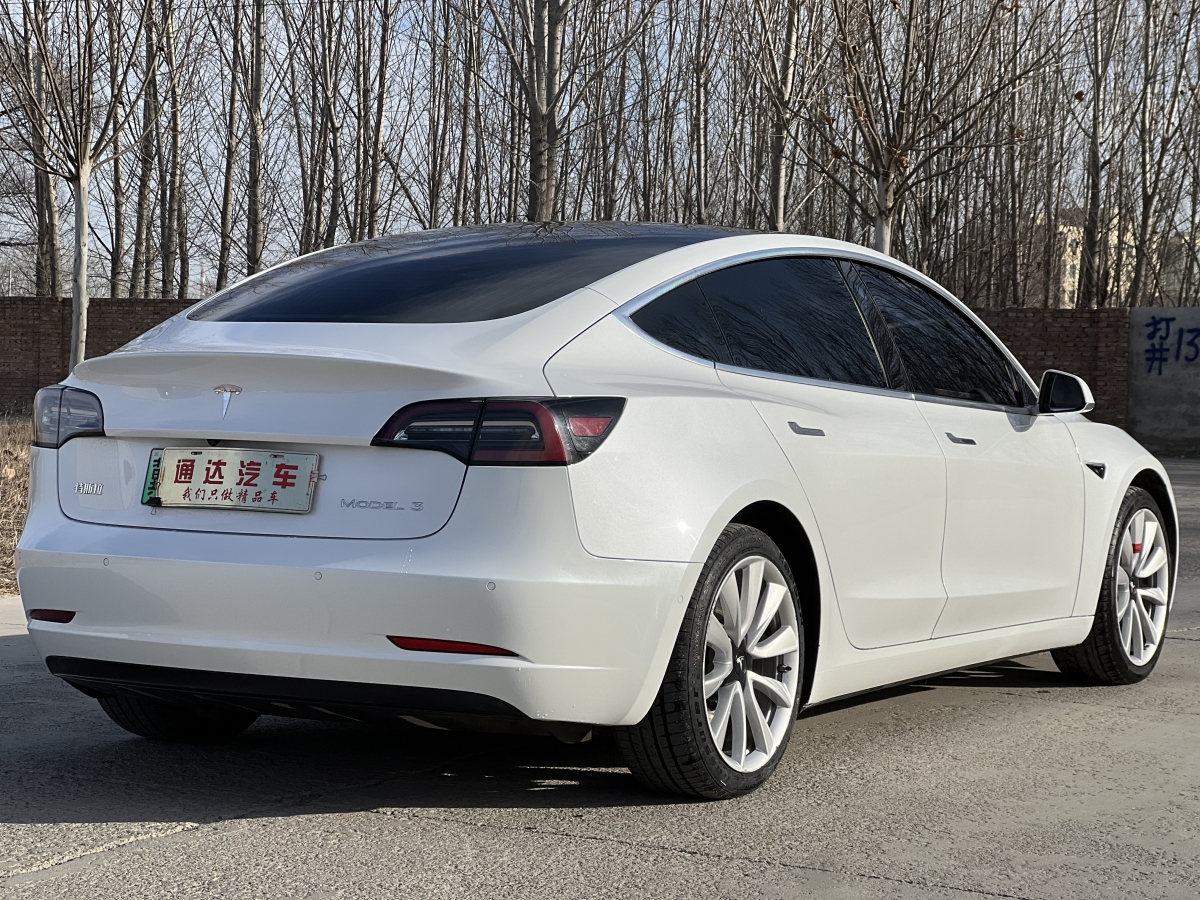 特斯拉 Model 3  2020款 改款 標(biāo)準(zhǔn)續(xù)航后驅(qū)升級(jí)版圖片