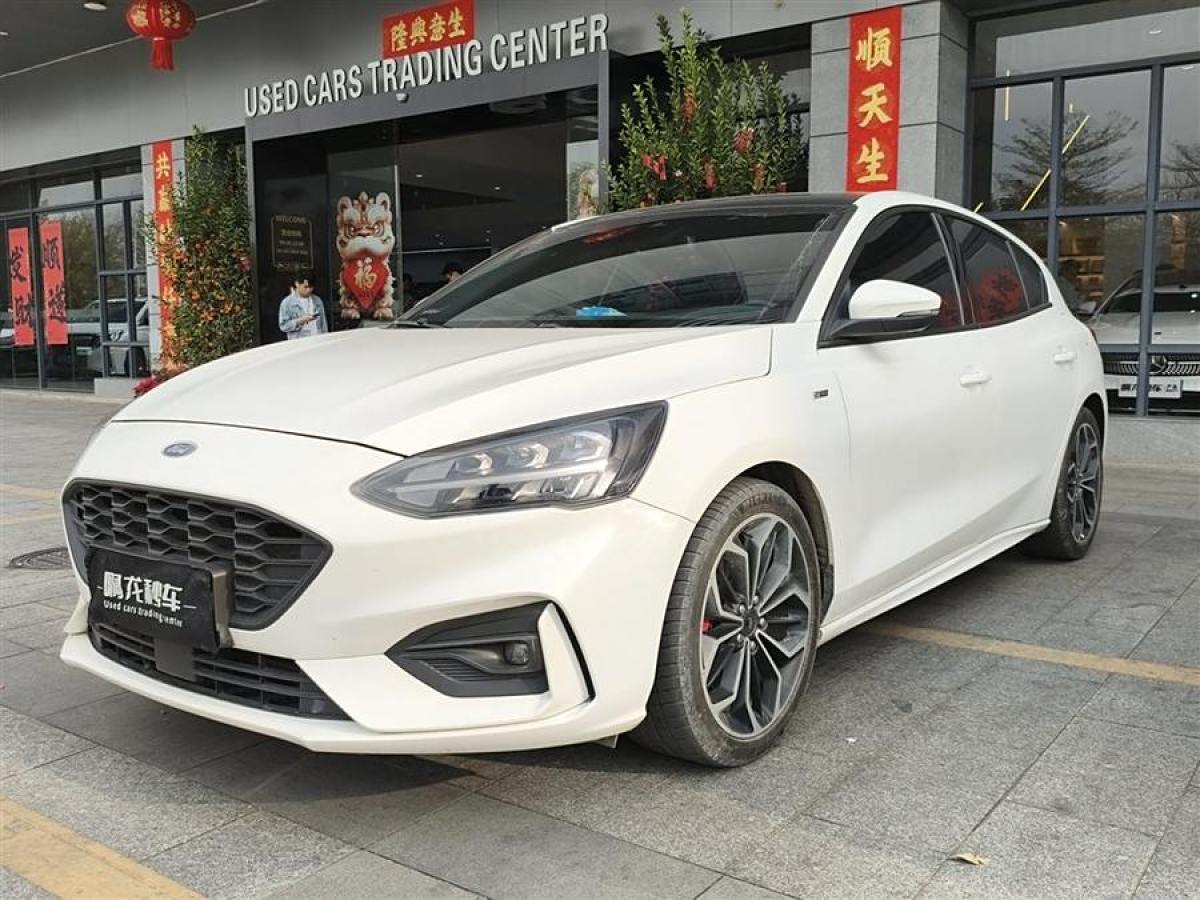 2022年2月福特 ?？怂? 2021款 兩廂 EcoBoost 180 自動(dòng)ST Line