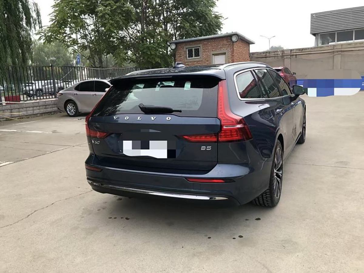 沃爾沃 V60  2024款 B5 智遠(yuǎn)豪華版圖片