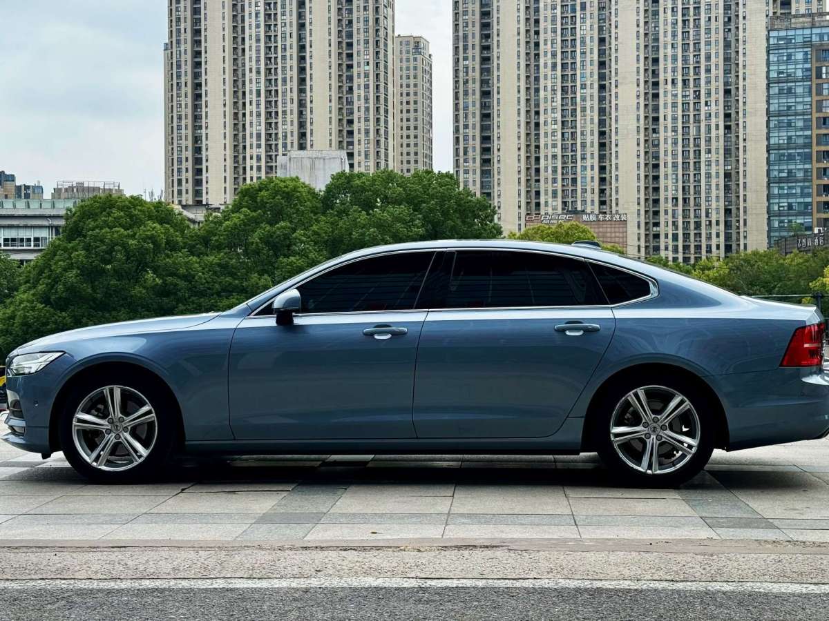 沃爾沃 S90  2018款 T4 智逸版圖片