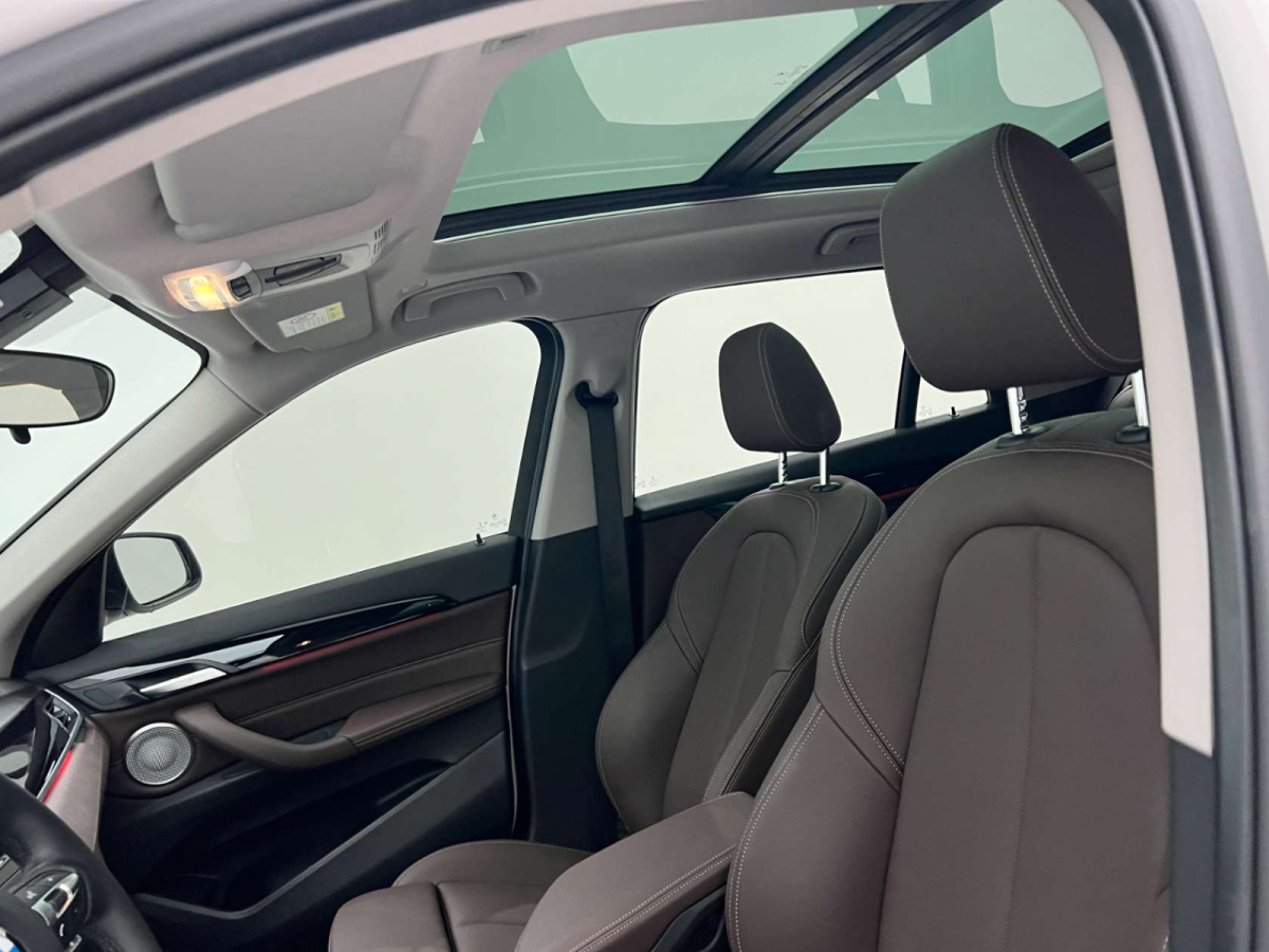 寶馬 寶馬X1  2013款 X1 xDrive20i 2.0T 探索版圖片
