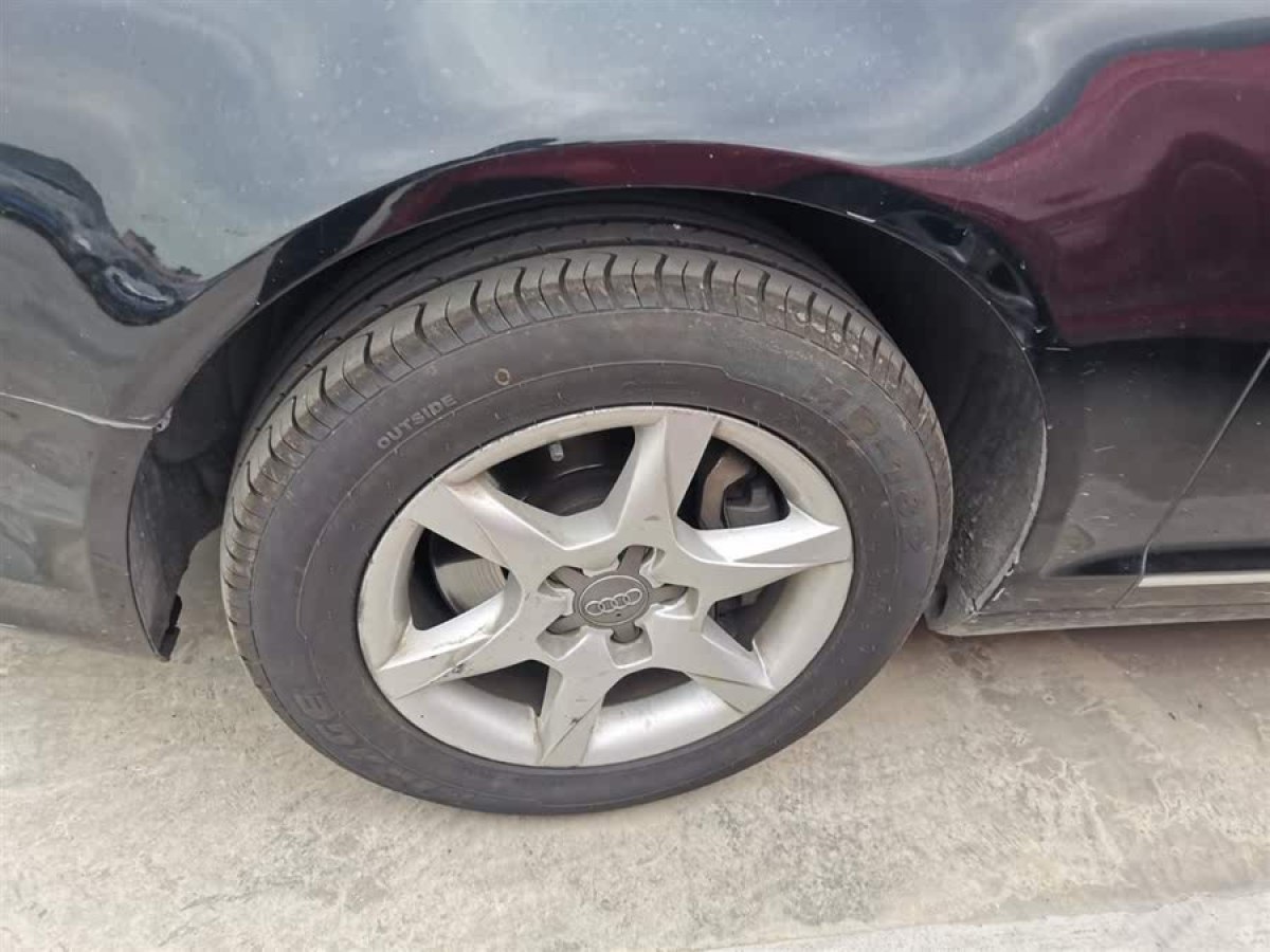 奧迪 奧迪A6L  2010款 2.0 TFSI 自動標(biāo)準(zhǔn)型圖片
