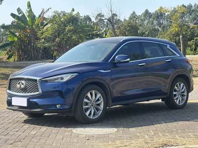 2019年12月 英菲尼迪 QX50 2.0T 兩驅(qū)時尚版圖片