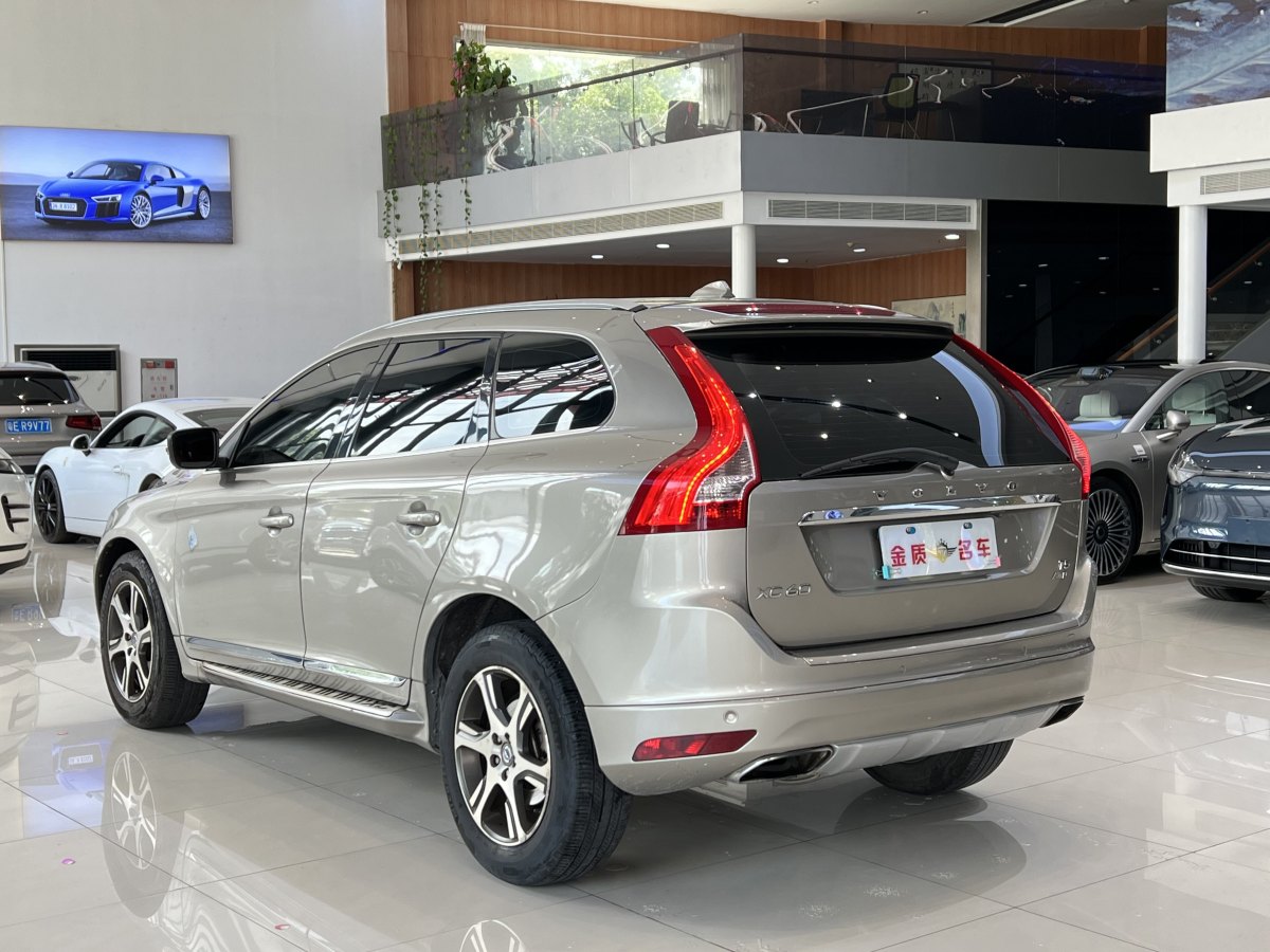 2015年1月沃爾沃 XC60  2015款 T5 AWD 智遠(yuǎn)版