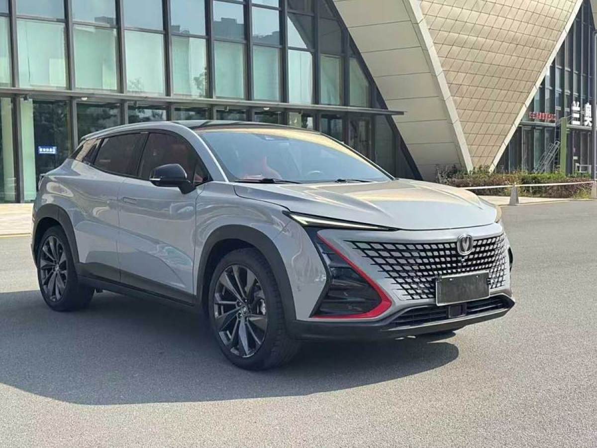 長(zhǎng)安 UNI-T  2020款 1.5T 尊貴型圖片