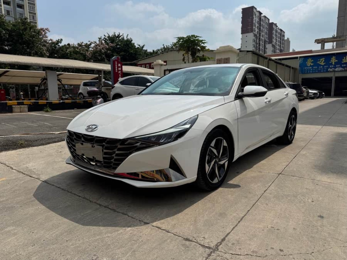 現(xiàn)代 伊蘭特  2022款 1.5L CVT LUX尊貴版圖片