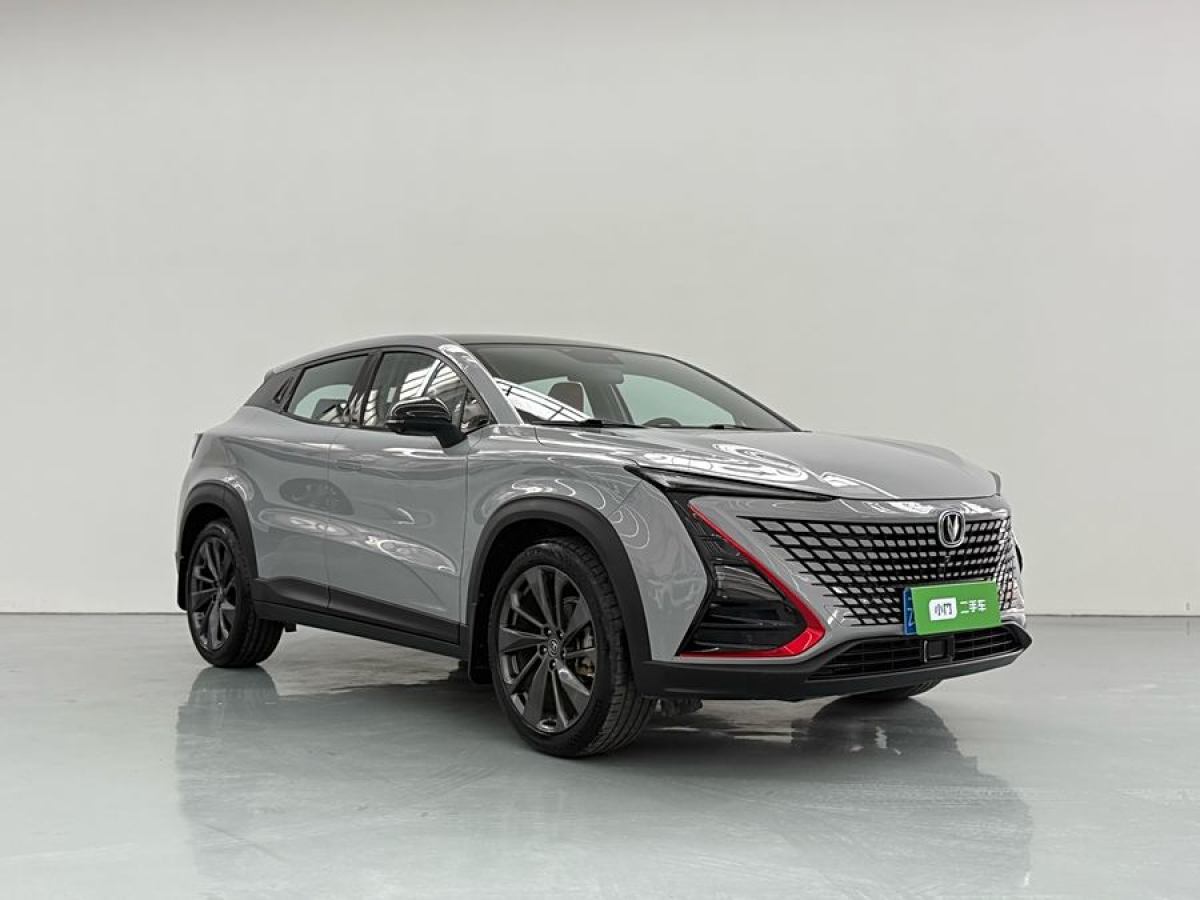 長(zhǎng)安 UNI-T  2020款 1.5T 尊貴型圖片