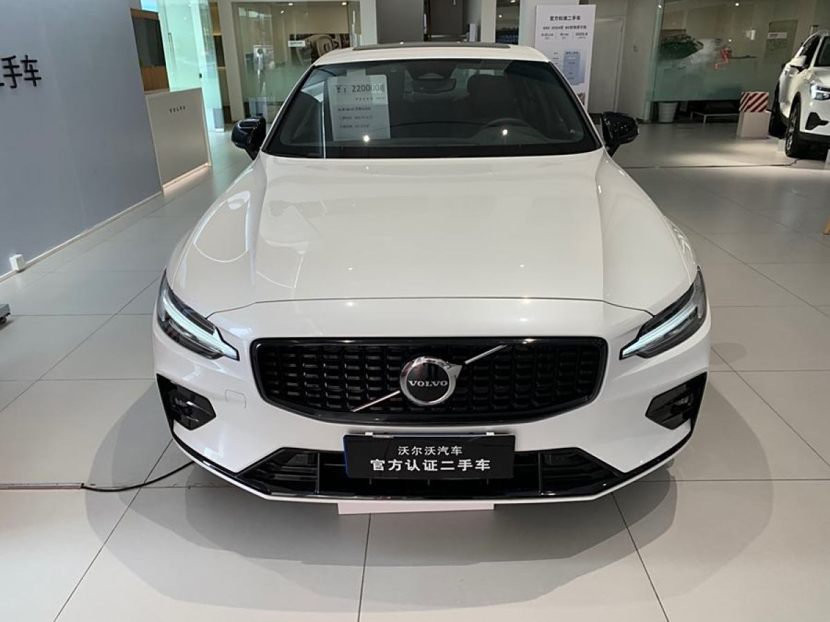 沃爾沃 S60L  2023款 B5 智雅運(yùn)動版圖片