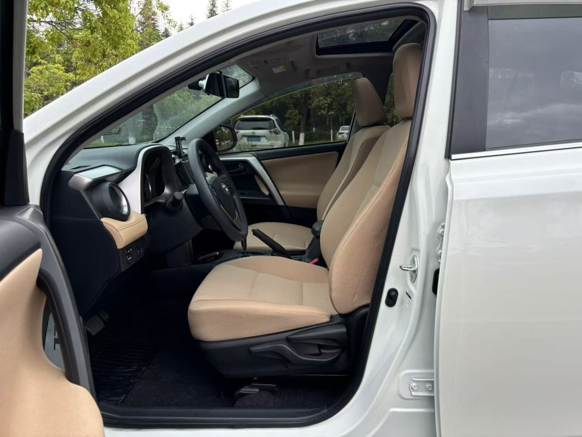 豐田 RAV4榮放  2019款 2.0L CVT兩驅(qū)風(fēng)尚X限量版 國VI圖片