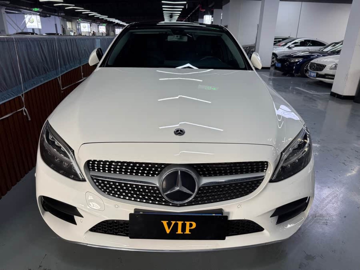 奔馳 奔馳C級(jí)  2019款 改款 C 260 L 運(yùn)動(dòng)版圖片