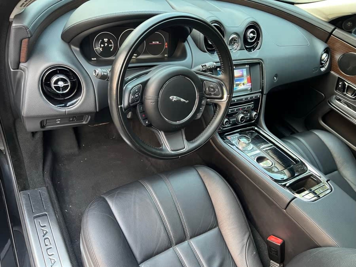捷豹 XJ  2016款 XJL 3.0 SC 兩驅(qū)典雅商務(wù)版圖片