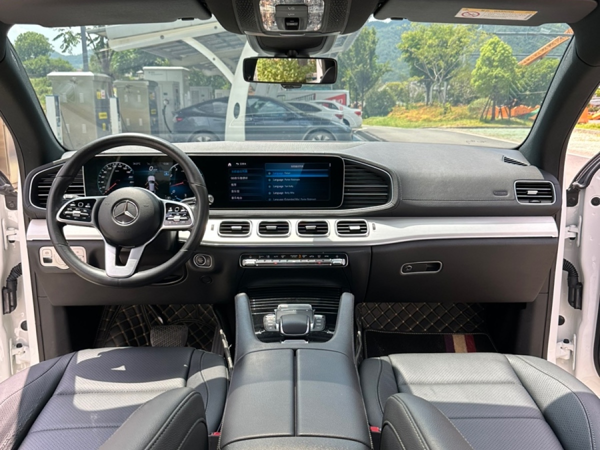 奔驰 奔驰GLE轿跑  2020款 GLE 350 4MATIC 轿跑SUV 豪华型图片