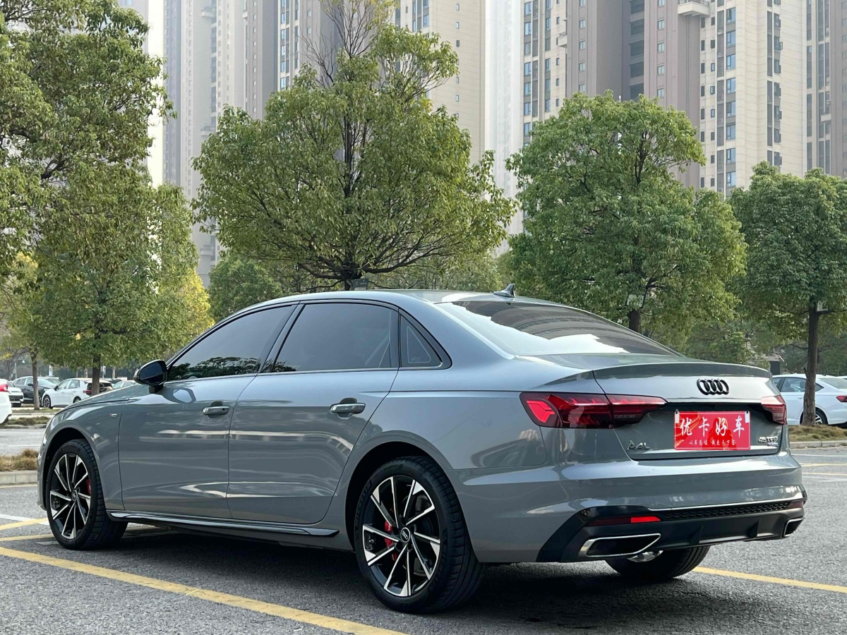 奧迪 奧迪A4L  2022款 40 TFSI 豪華動感型圖片