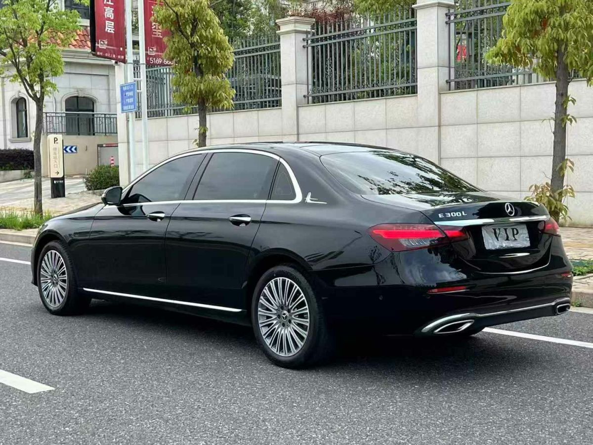 奔馳 奔馳E級  2023款 E 260 L圖片