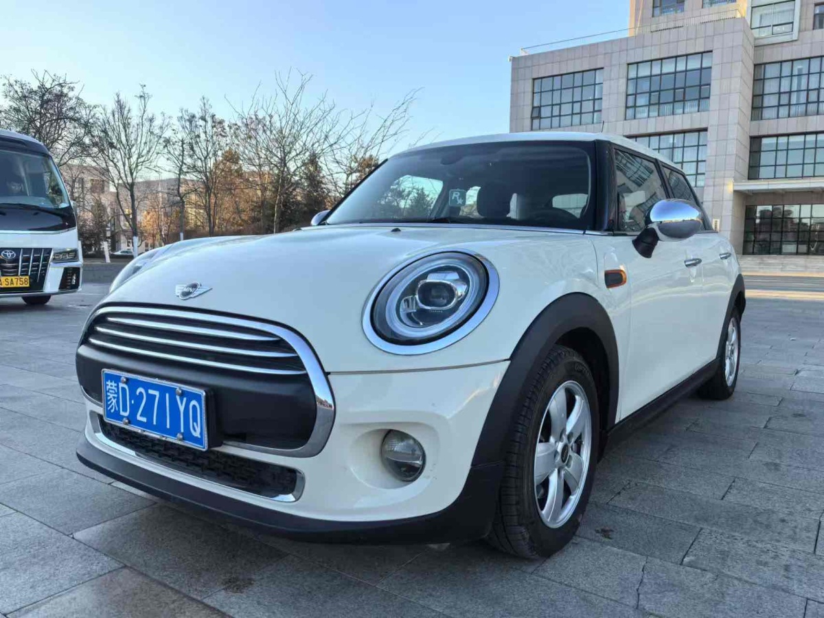 MINI MINI  2015款 1.2T ONE 五門版圖片