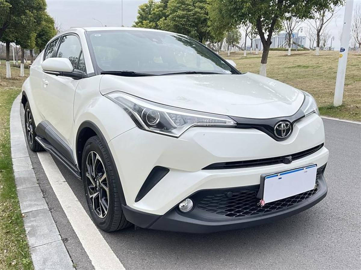 豐田 C-HR  2020款 2.0L 領先版圖片