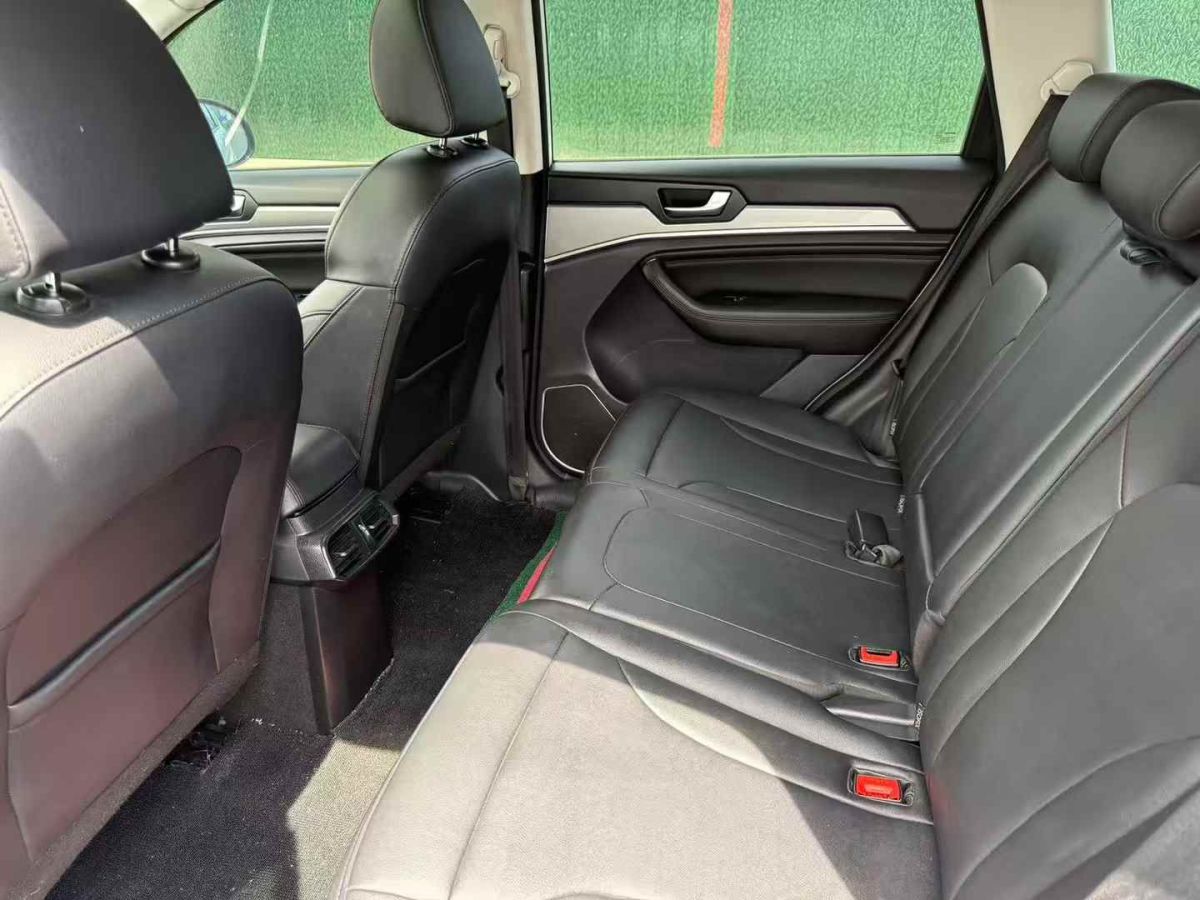 哈弗 H6  2018款 紅標(biāo)H6 COUPE 1.5T DCT兩驅(qū)豪華型圖片