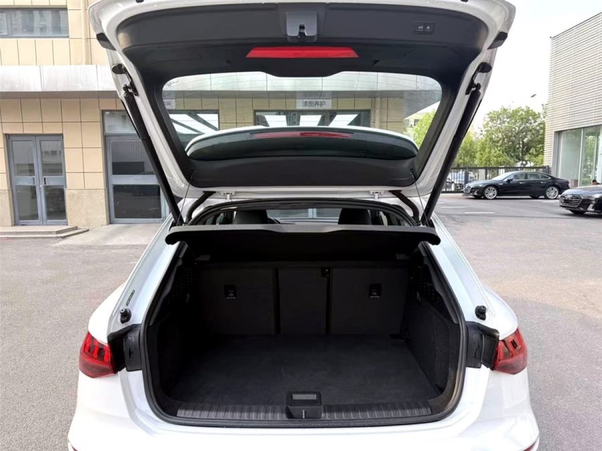 奧迪 奧迪A3  2023款 改款 Sportback 35 TFSI 時尚運(yùn)動型圖片