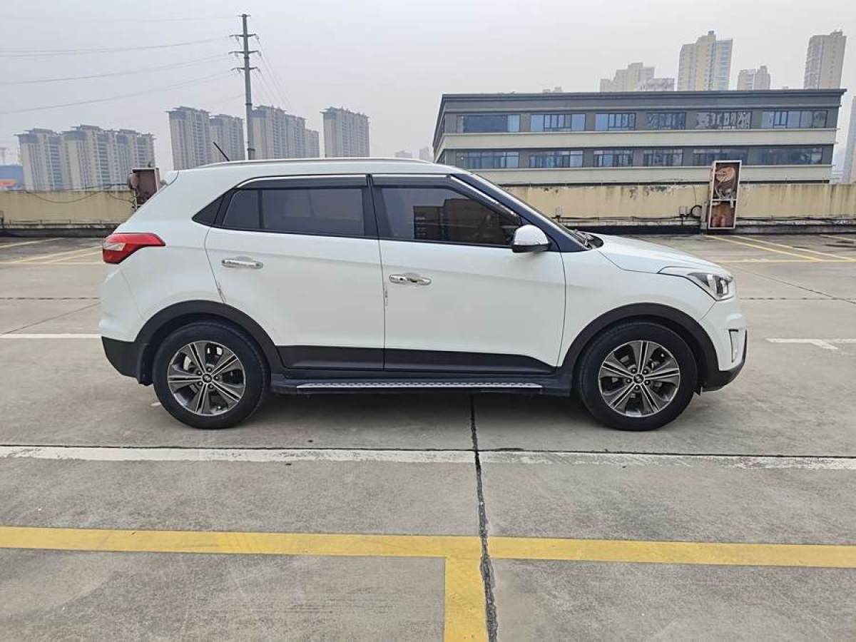 現(xiàn)代 ix25  2015款 1.6L 自動兩驅(qū)智能型GLS圖片