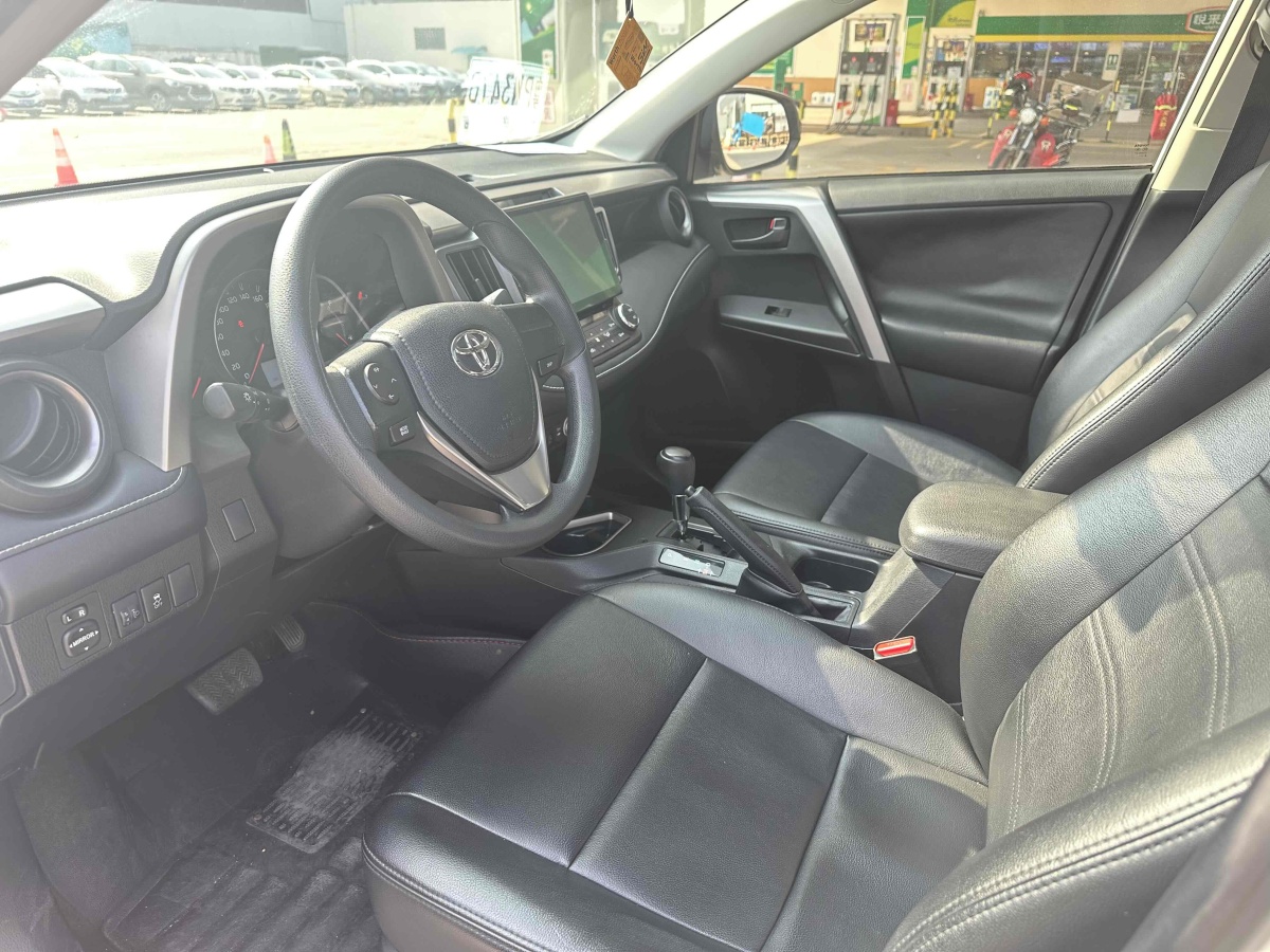 豐田 RAV4  2019款 榮放 2.0L CVT兩驅(qū)先鋒版圖片