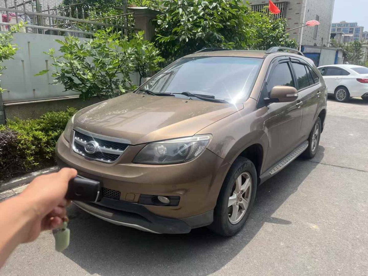 比亞迪 S6  2014款 1.5TI 豪華型圖片