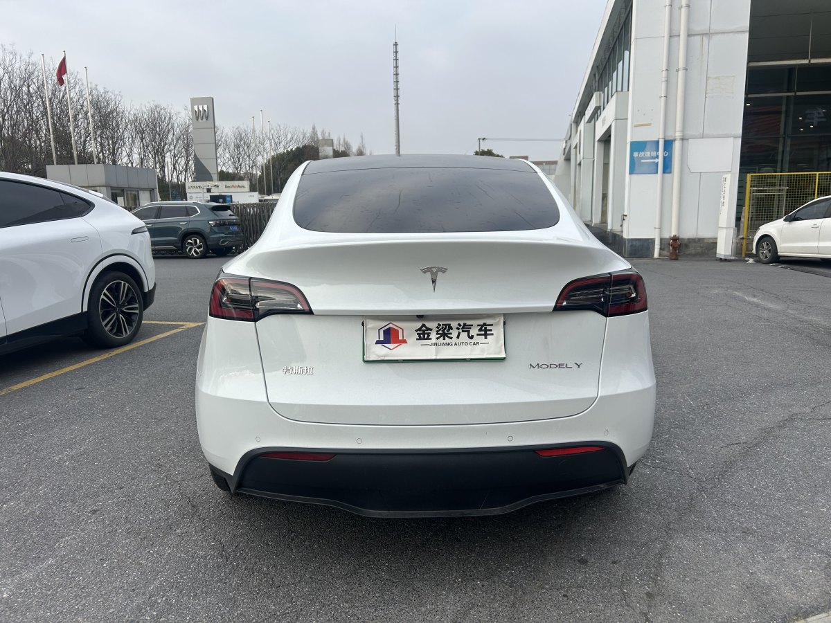 特斯拉 Model Y  2021款 長續(xù)航全輪驅(qū)動版 3D7圖片