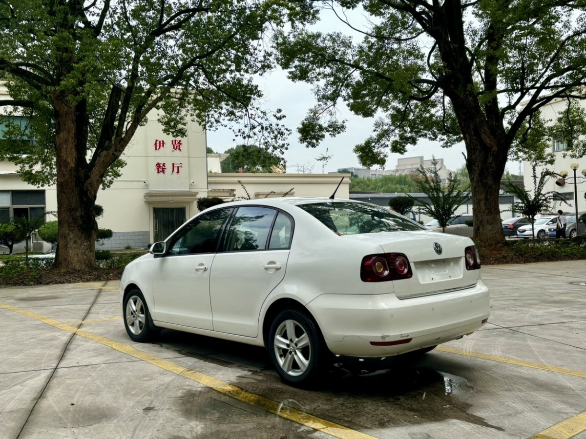 大眾 Polo  2011款 勁取 1.6L 自動實(shí)酷版圖片