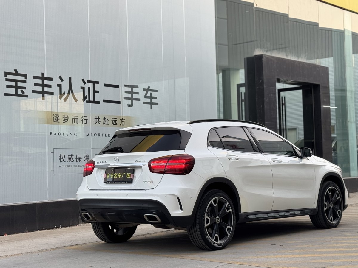 奔馳 奔馳GLA  2018款 GLA 220 4MATIC 運(yùn)動型圖片