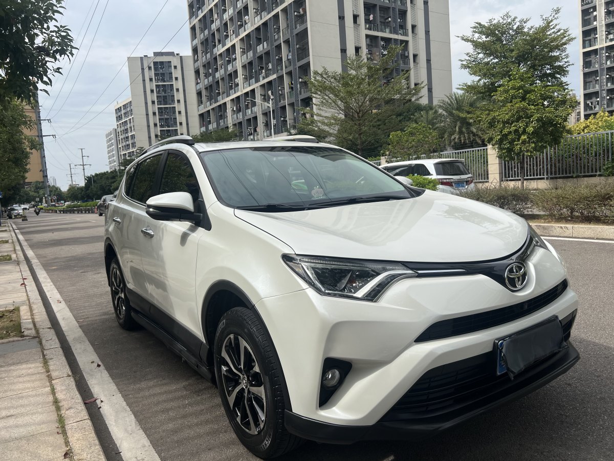 豐田 RAV4  2016款 榮放 2.0L CVT兩驅(qū)風(fēng)尚版圖片