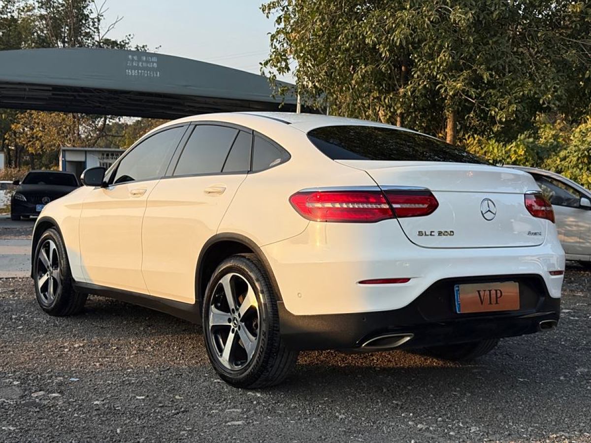 奔馳 奔馳GLC  2022款 改款 GLC 300 4MATIC 轎跑SUV圖片