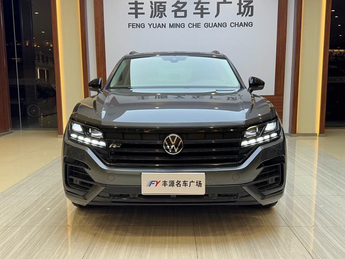 大眾 途銳  2023款 3.0TSI 銳享版 曜黑運(yùn)動(dòng)套裝圖片