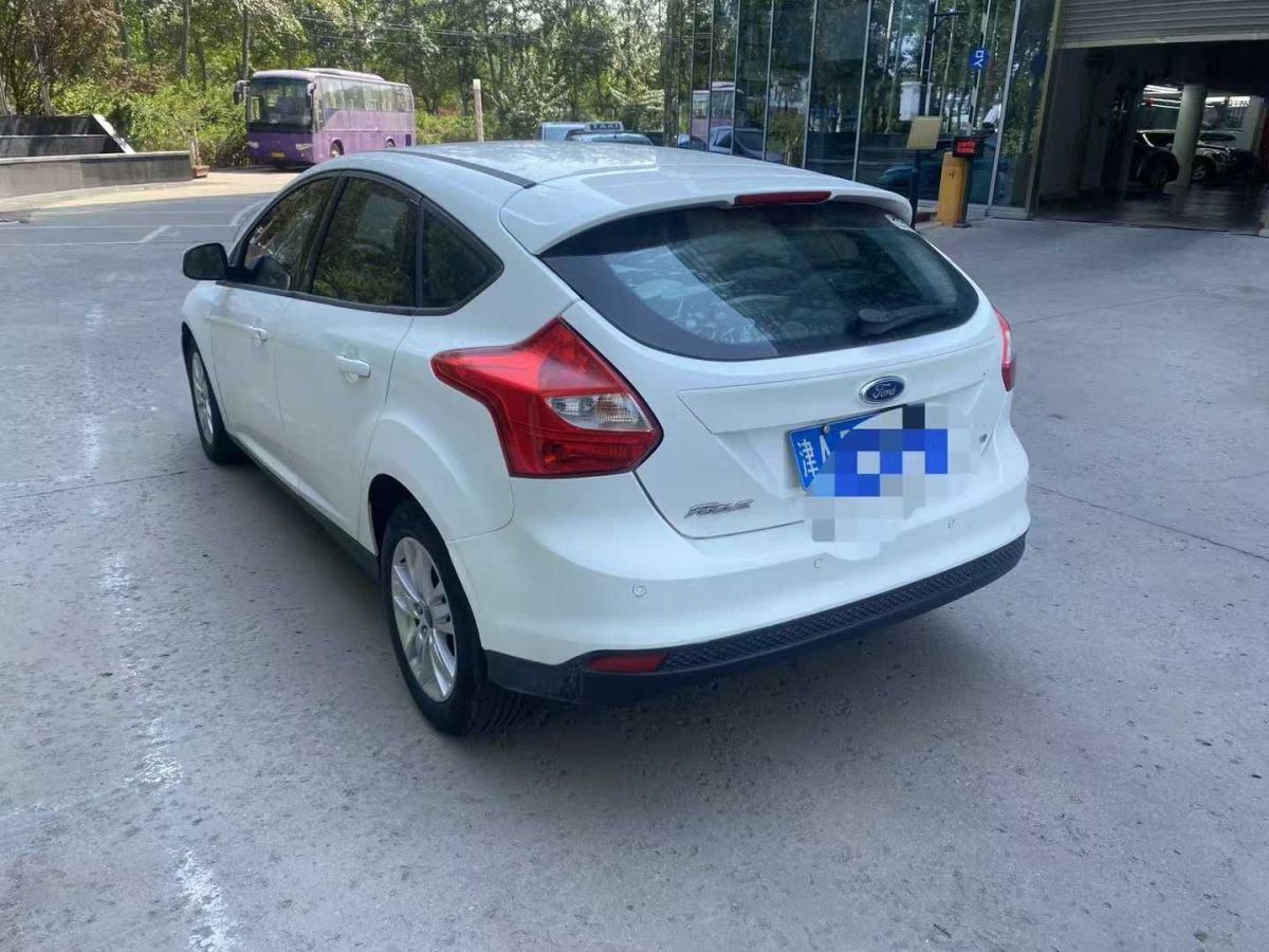 福特 ?？怂? 2013款 2.0T ST 標(biāo)準(zhǔn)版圖片