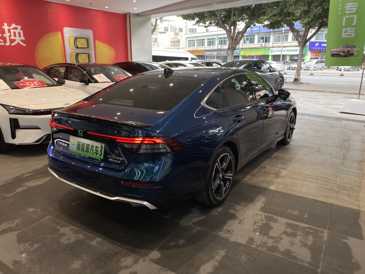 本田 雅阁新能源  2023款 2.0L e:PHEV 旗舰版图片