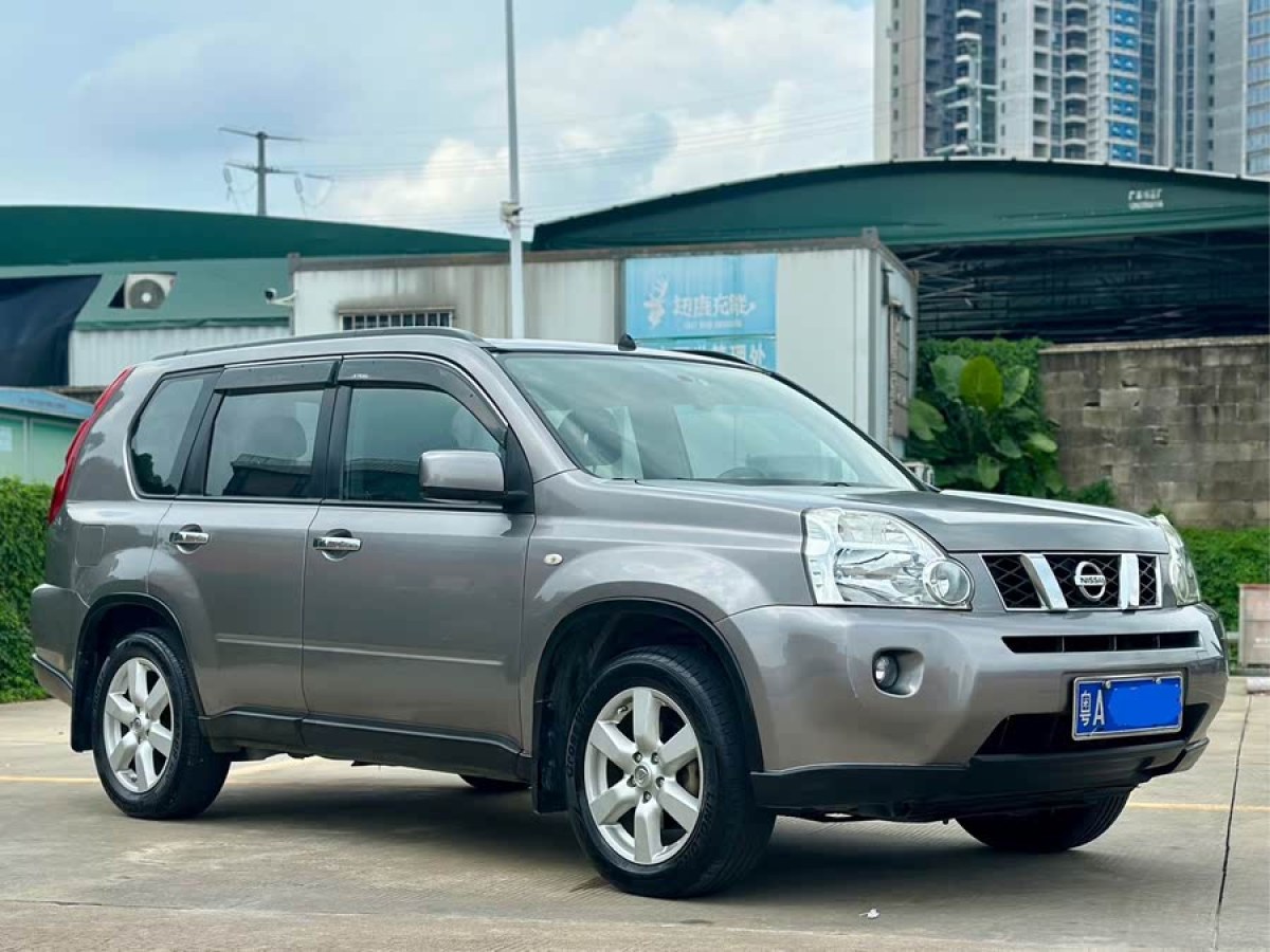 日產(chǎn) 奇駿  2010款 2.5L CVT豪華版 4WD圖片