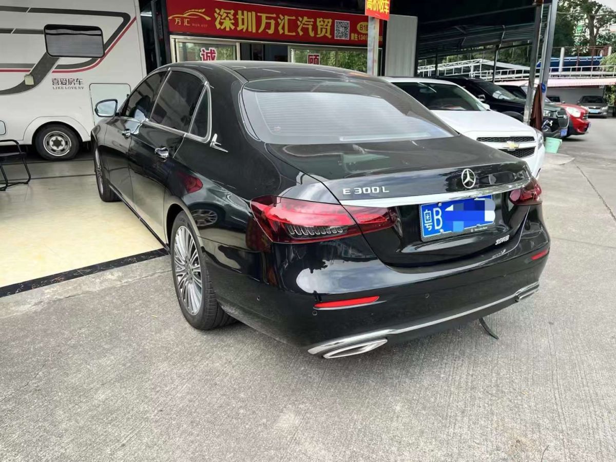 奔馳 奔馳E級(jí)  2023款 E 300 L 豪華型圖片