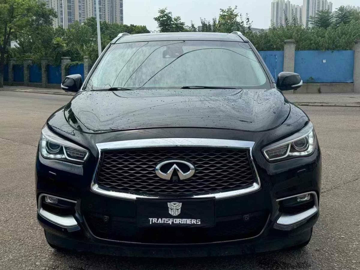 2017年1月英菲尼迪 QX  2017款 QX30 1.6T 時(shí)尚版 兩驅(qū)