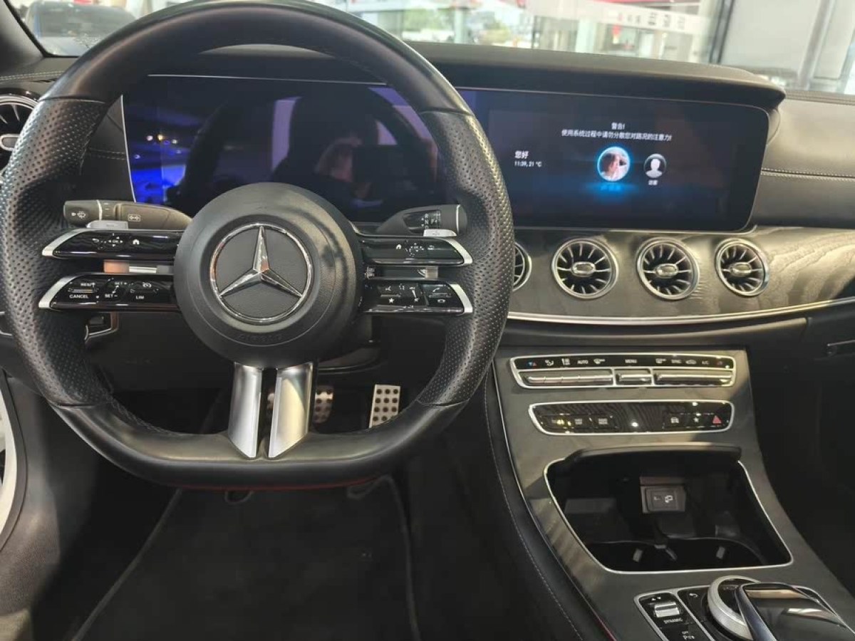 奔馳 奔馳E級(jí)  2021款 改款 E 260 敞篷轎跑車圖片
