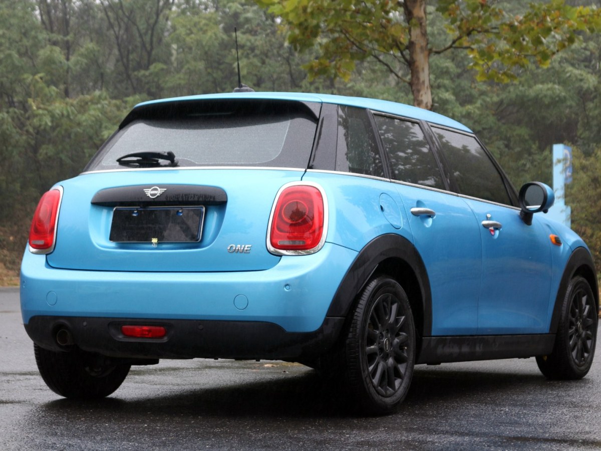 2019年1月MINI MINI  2018款 1.5T ONE 五門版