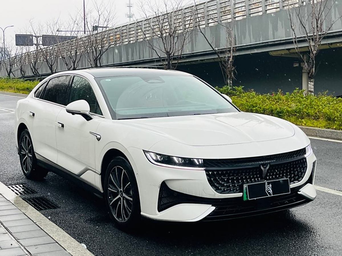 嵐圖 嵐圖追光  2024款 PHEV 四驅(qū)超長續(xù)航行政版圖片