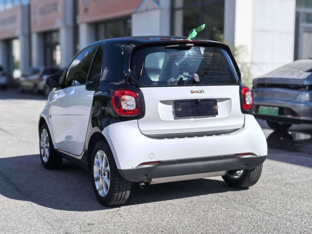 smart fortwo  2015款 1.0L 52千瓦硬顶灵动版图片