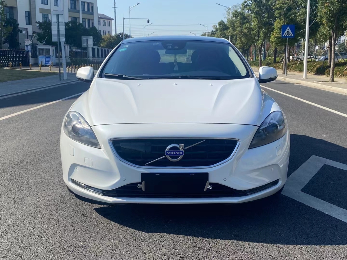 沃爾沃 v40 2015款 1.6t 智雅版圖片