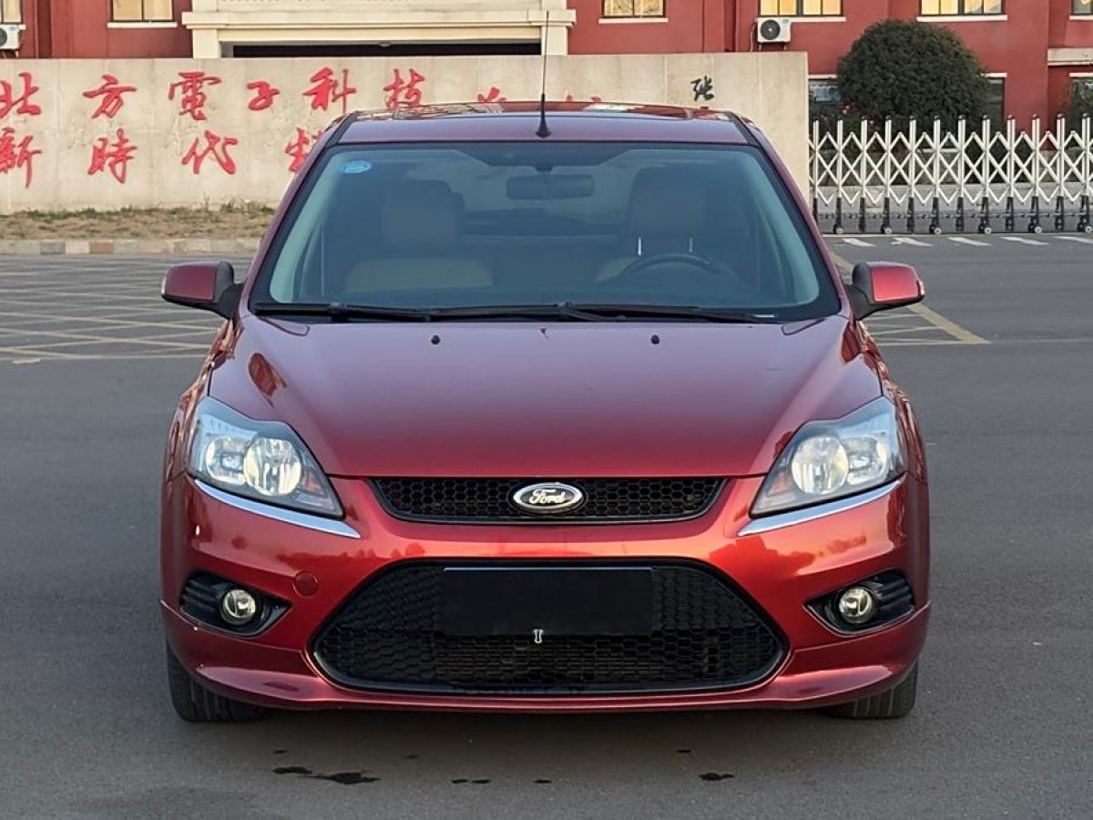 福特 福克斯  2013款 兩廂經(jīng)典 1.8L 自動時尚型圖片