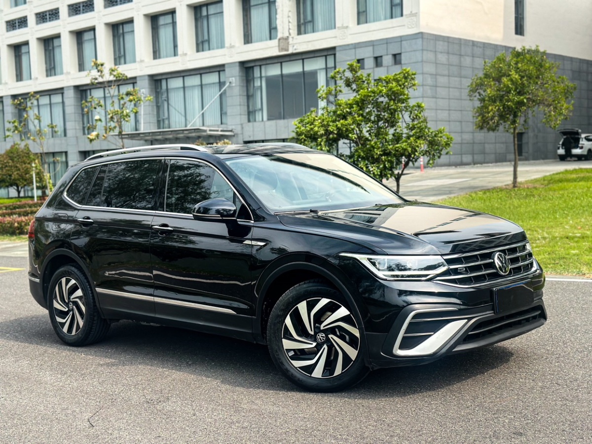 大众 途观L  2022款 330TSI 自动两驱舒享版图片