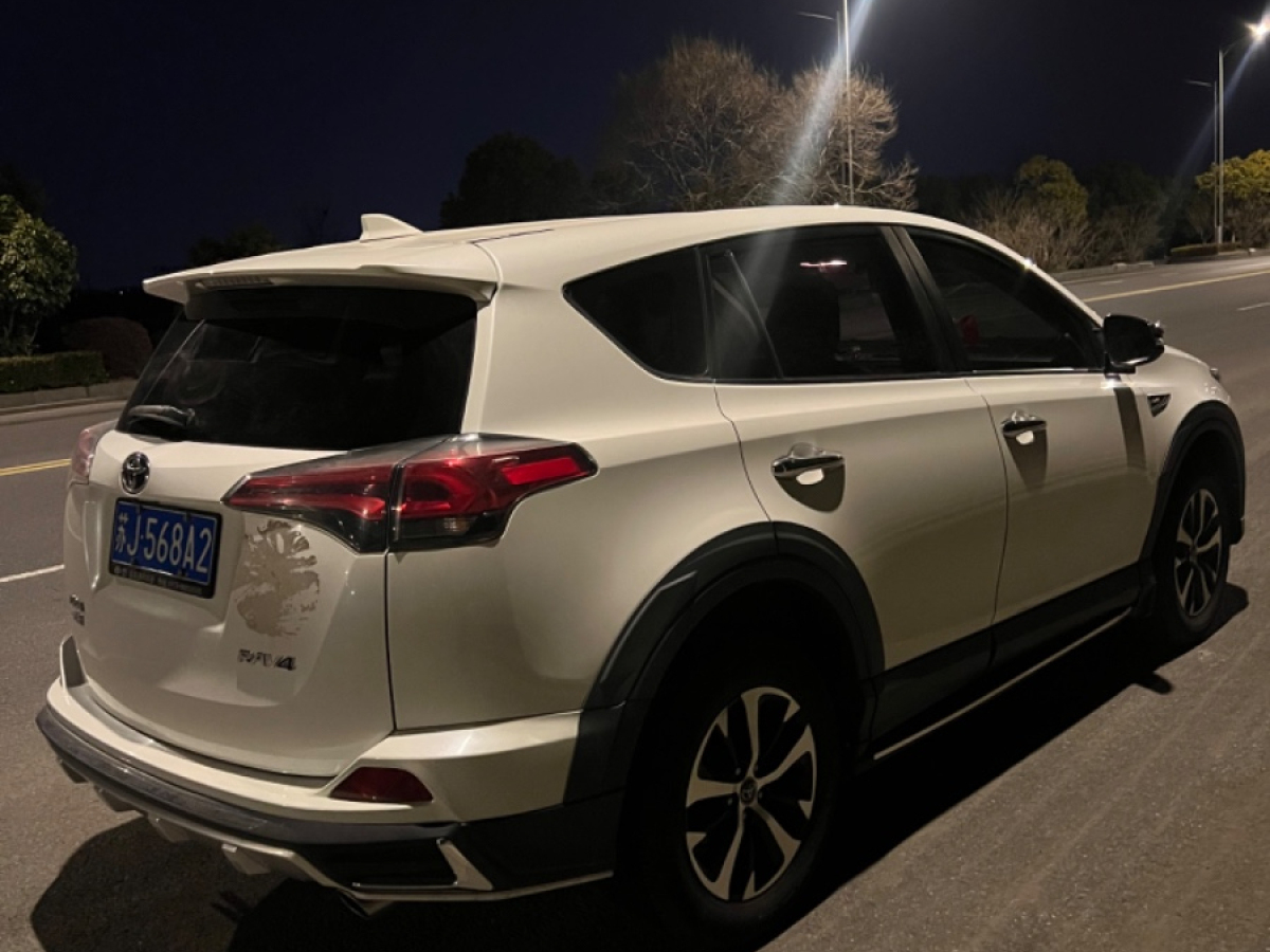 豐田 RAV4榮放  2018款 2.0L CVT兩驅(qū)風(fēng)尚X版圖片