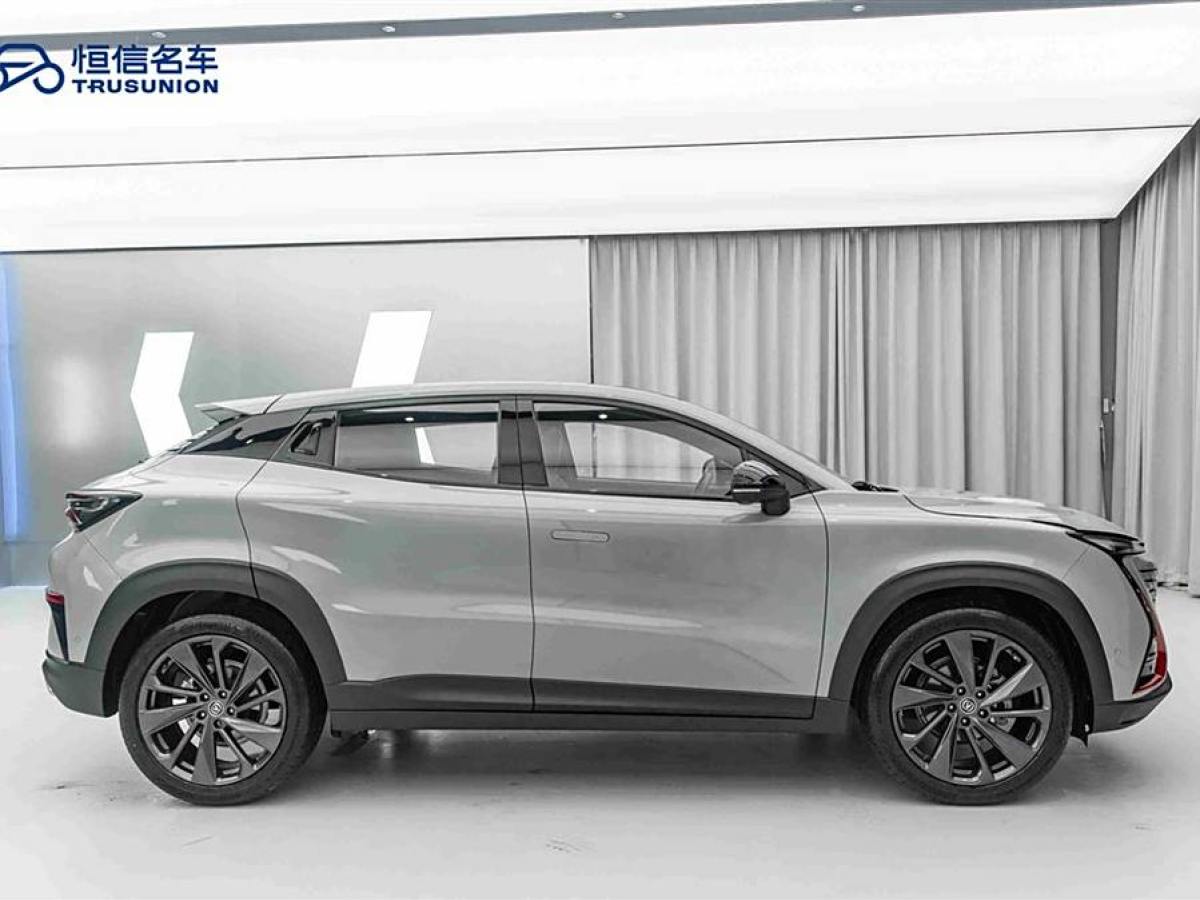 長(zhǎng)安 UNI-T  2020款 1.5T 旗艦型圖片