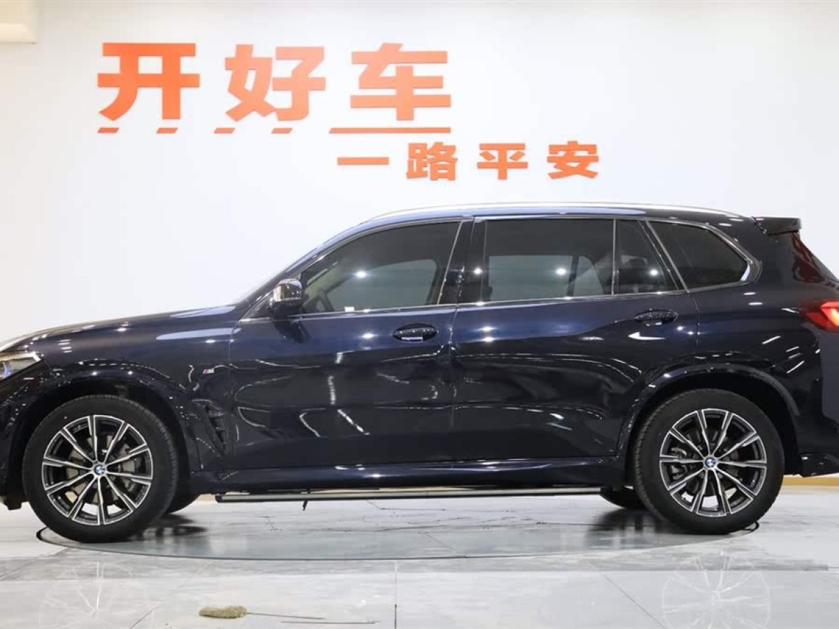 寶馬 寶馬X5  2022款 改款 xDrive 30Li 尊享型M運(yùn)動(dòng)套裝圖片